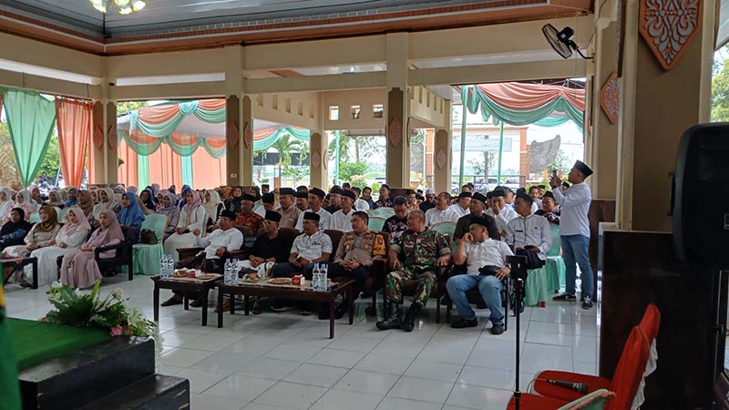 Keluarga Besar Pemerintah Kecamatan Mantup, Gelar Halal bi Halall Pererat Silaturahmi Raih Keberkahan. 